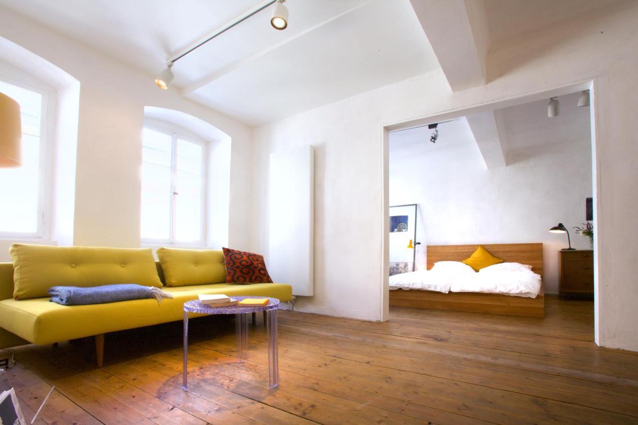 Boutique-Ferienwohnung Im Alten Weinhaus Moser Grünstadt Exteriör bild