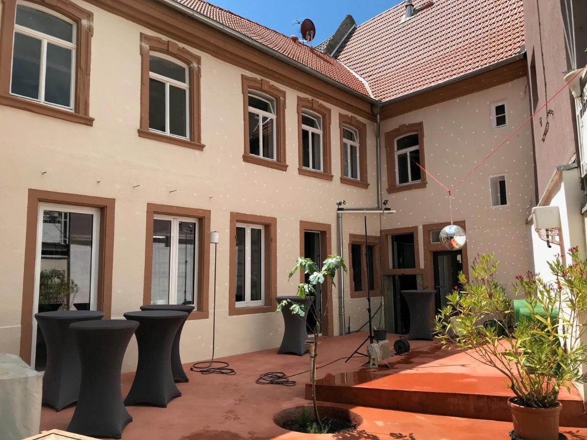 Boutique-Ferienwohnung Im Alten Weinhaus Moser Grünstadt Exteriör bild