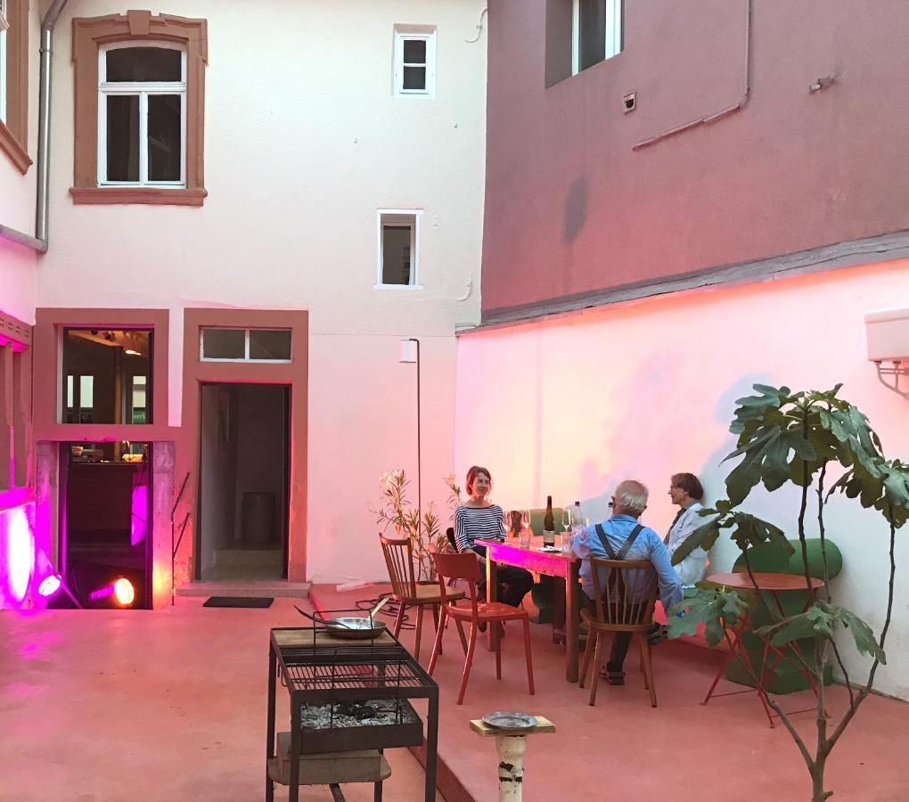 Boutique-Ferienwohnung Im Alten Weinhaus Moser Grünstadt Exteriör bild